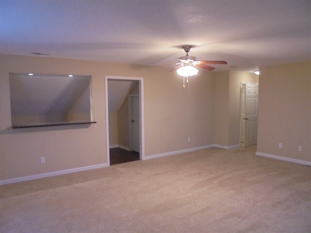 Building Photo - 5600 Gateswalk Ln