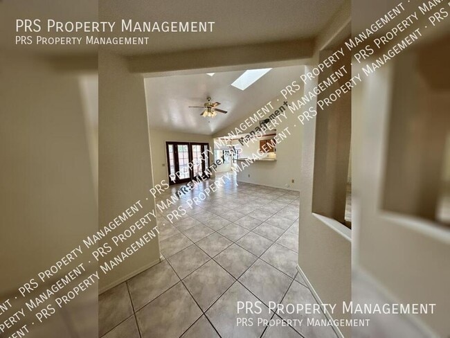 Building Photo - 3809 E Desert Flower Ln