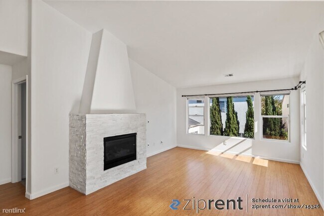 Building Photo - 3 br, 2.5 bath House - 436 Knollcrest Aven...