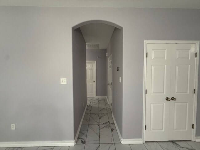 Building Photo - Las Ventanas off Highway 359!