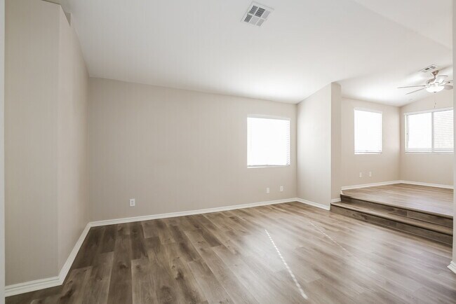 Building Photo - 1733 Toltec Cir