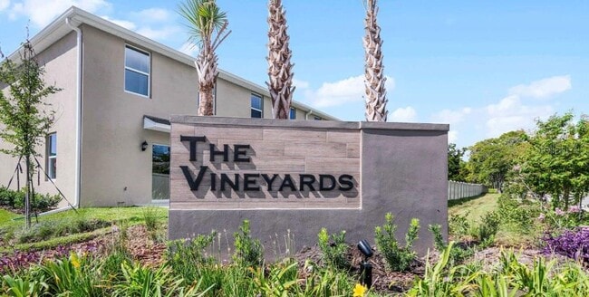 Building Photo - 526 Zinfandel Dr