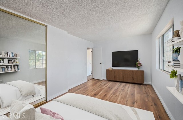 Building Photo - 1106 N San Gabriel Ave