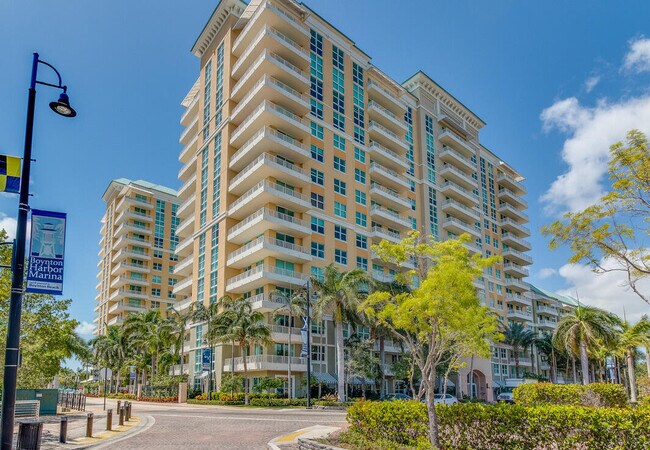 Building Photo - 700 E Boynton Beach Blvd