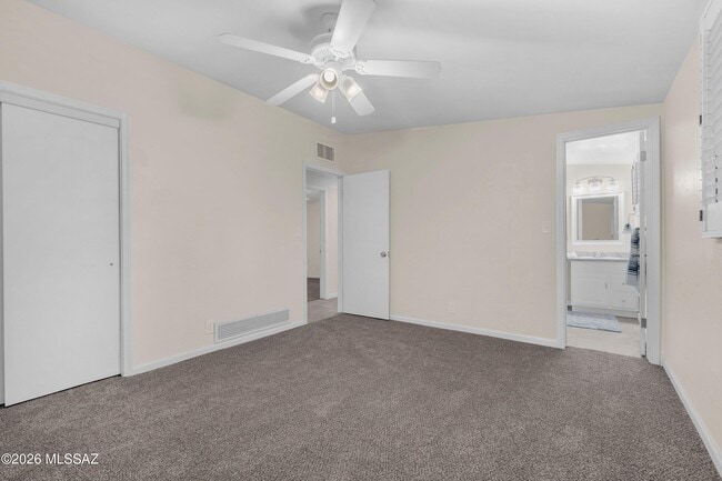 Building Photo - 5819 E Rosewood St