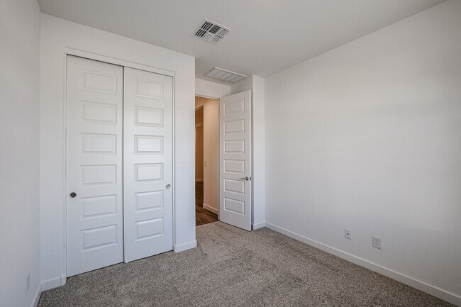 Building Photo - COMING SOON!! HOME IN TOLLESON! 4 BEDROOM 3 BATHROOMS!