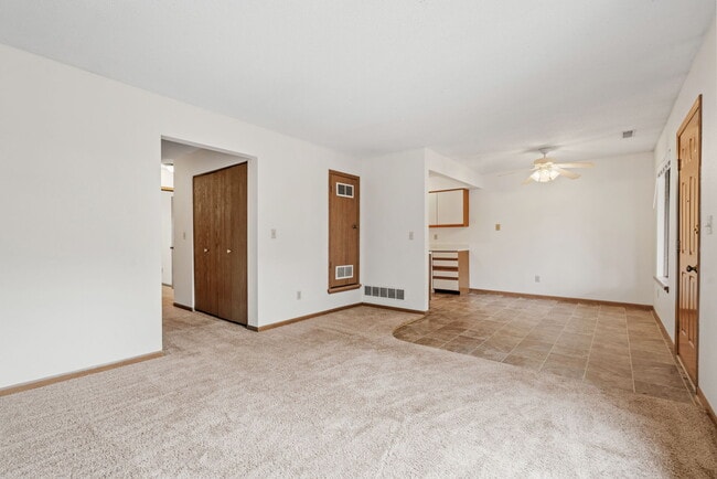 Floorplan - Jordan Creek and Mills