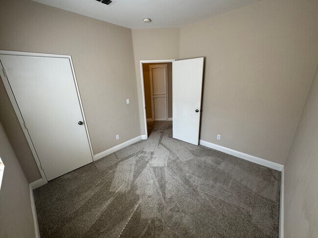 Building Photo - 2500 Babson Dr