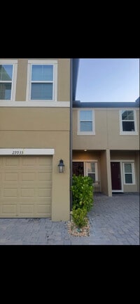 Building Photo - 29933 Southwell Ln