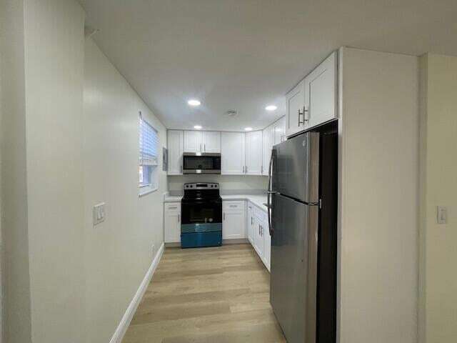 Building Photo - 302 N Tamarind Ave