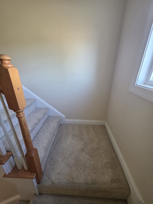 Building Photo - Spacious 4-Bedroom Home for Rent in Kings Grant Fayetteville – 15 Minutes from Fort Bragg