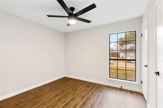 Building Photo - 924 Simon Dr