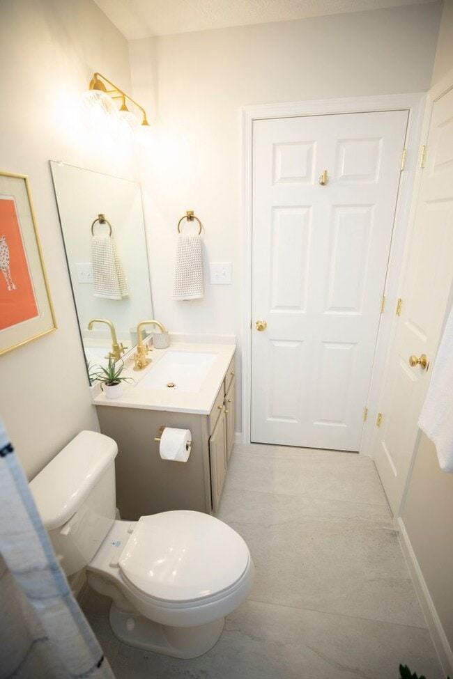 Building Photo - Townhouse at The Pinnacle