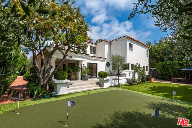 Building Photo - 14226 Chandler Blvd