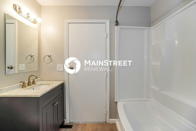 Building Photo - 3 Bedroom Pet-Friendly Home in COLUMBUS, O...