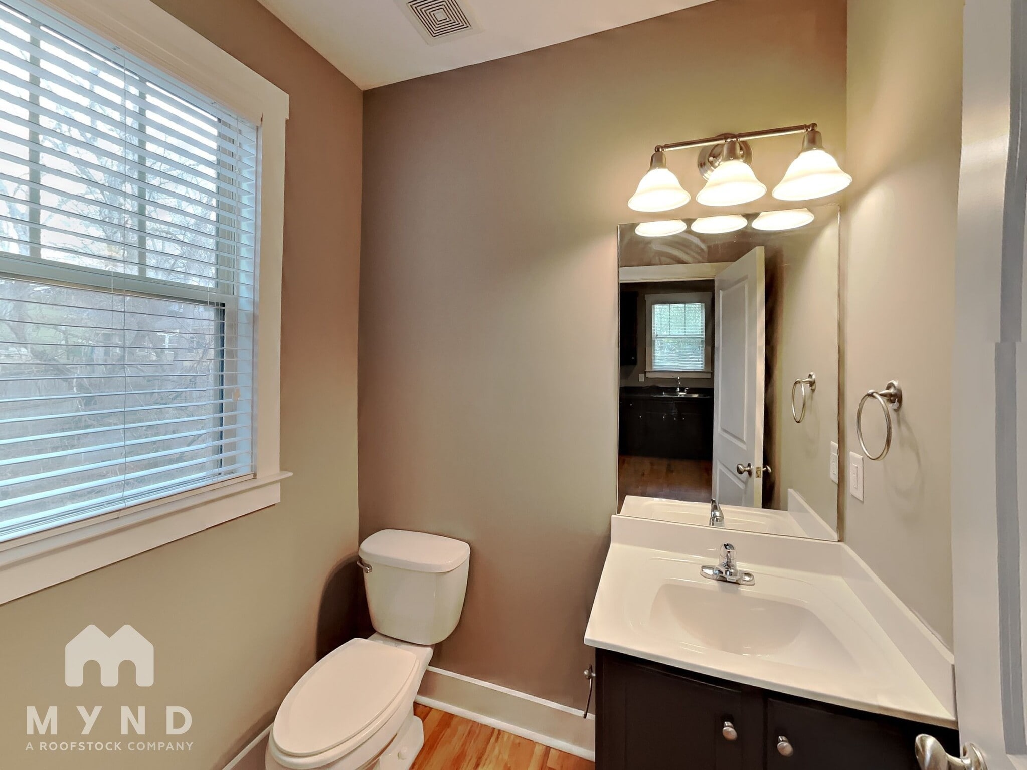 Building Photo - 183 Herring St