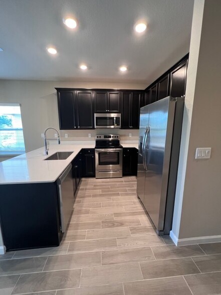 Building Photo - 2614 Sandy Dune Dr