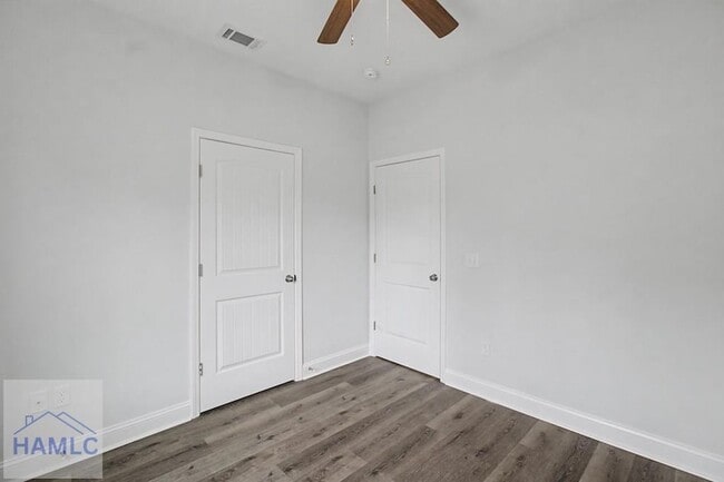 Building Photo - 205 Bagley Ave