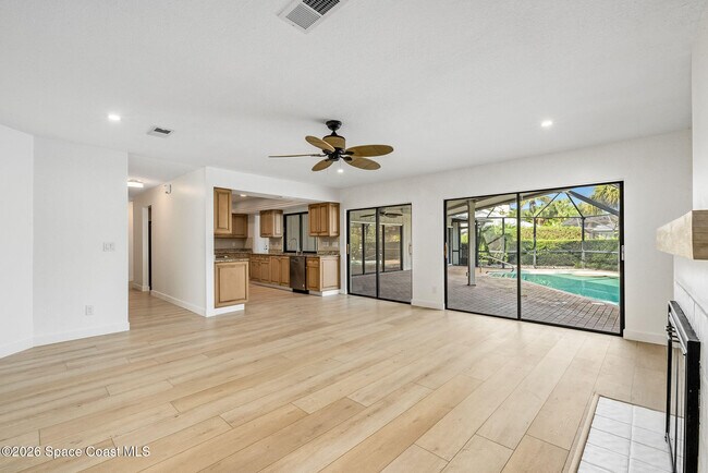 Building Photo - 5 Cache Cay Dr