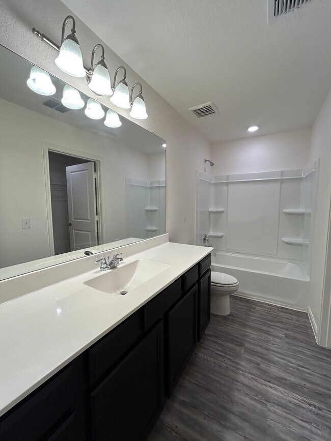 Building Photo - 14318 Elkhorn Crest