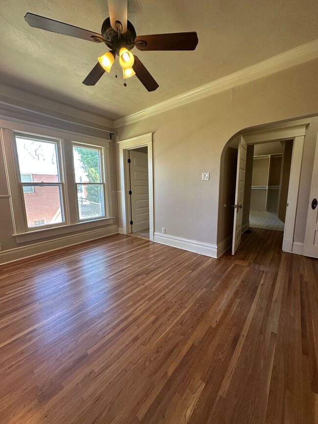 Building Photo - Amazing 3 bedroom home avail NOW