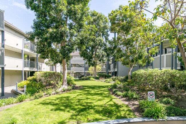 Building Photo - 880 Meridian Bay Ln