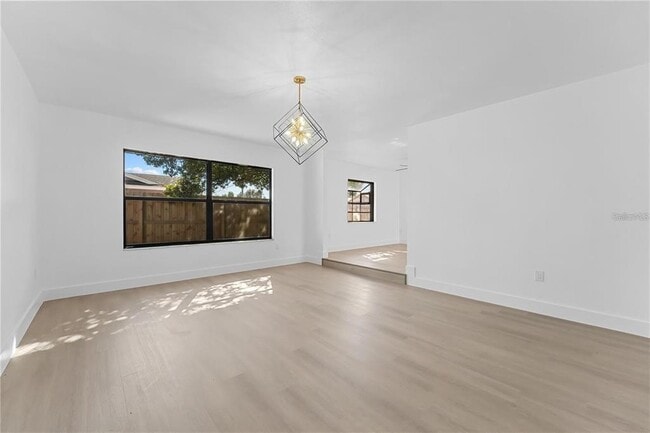 Building Photo - 607 Dunblane Dr