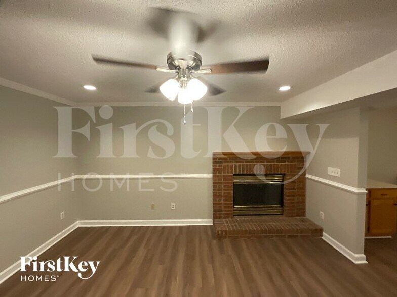 Building Photo - 6004 Stone Bluff Dr