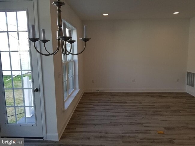 Building Photo - 207 Hoke Farm Way