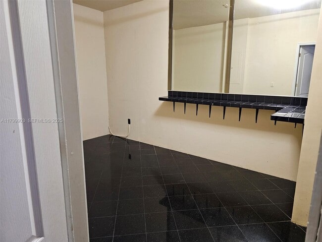 Building Photo - 21417 NW 13th Ct