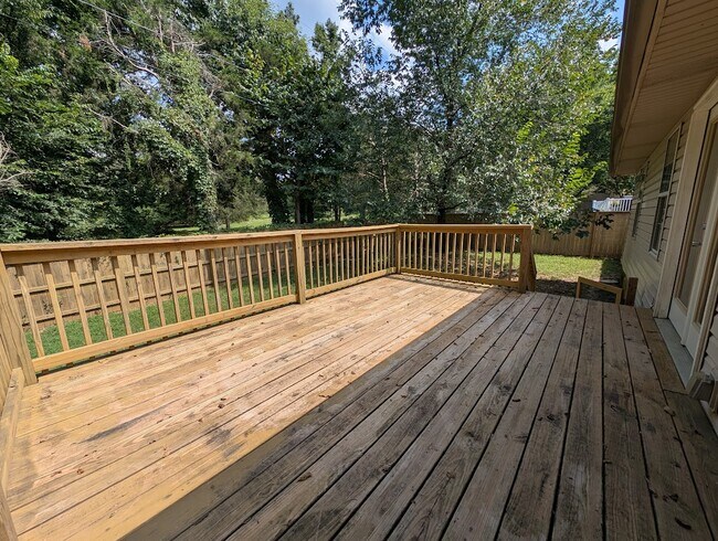 Building Photo - 1001 Nighthawk Ln