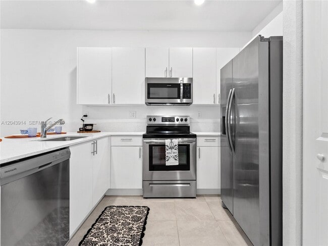 Building Photo - 28562 SW 134th Ct