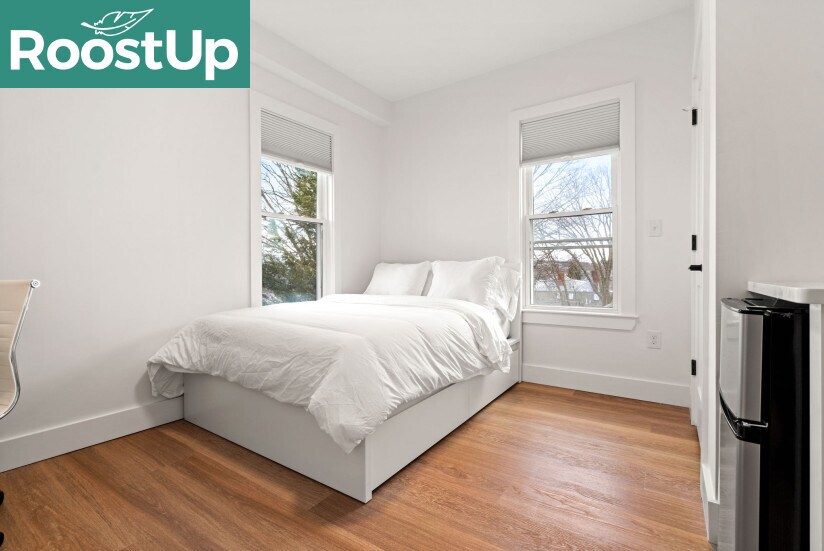 Building Photo - Furnished Bedroom with Private Bath in Jamaica Plain
