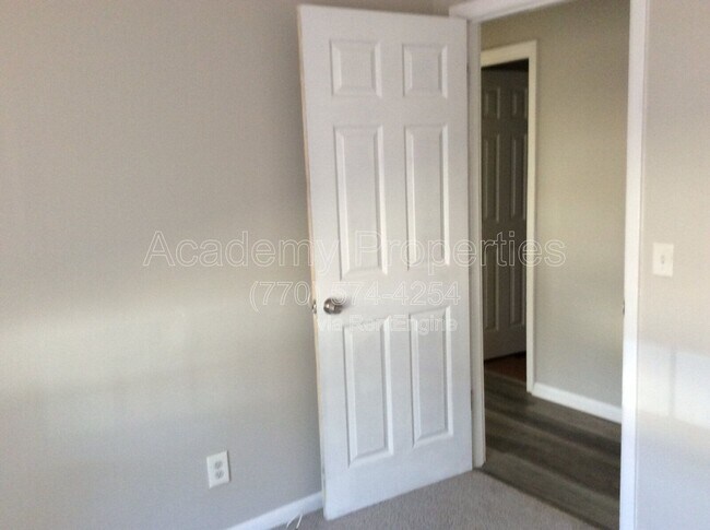 Building Photo - 6774 Valley Hill Ct