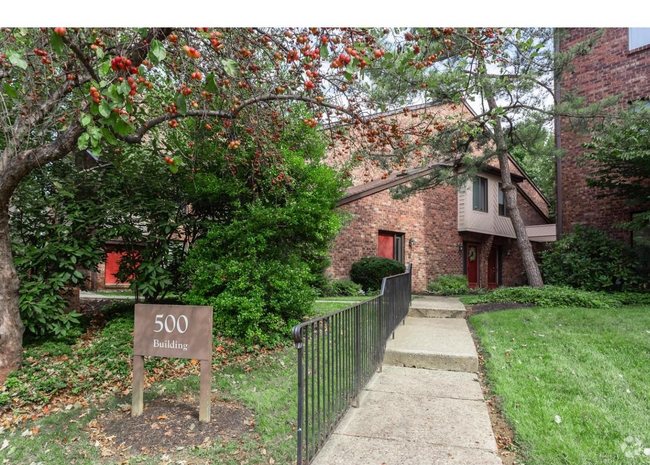 Building Photo - 506 Mountainview Dr