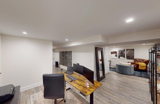 Building Photo - 2207 Periwinkle Ln