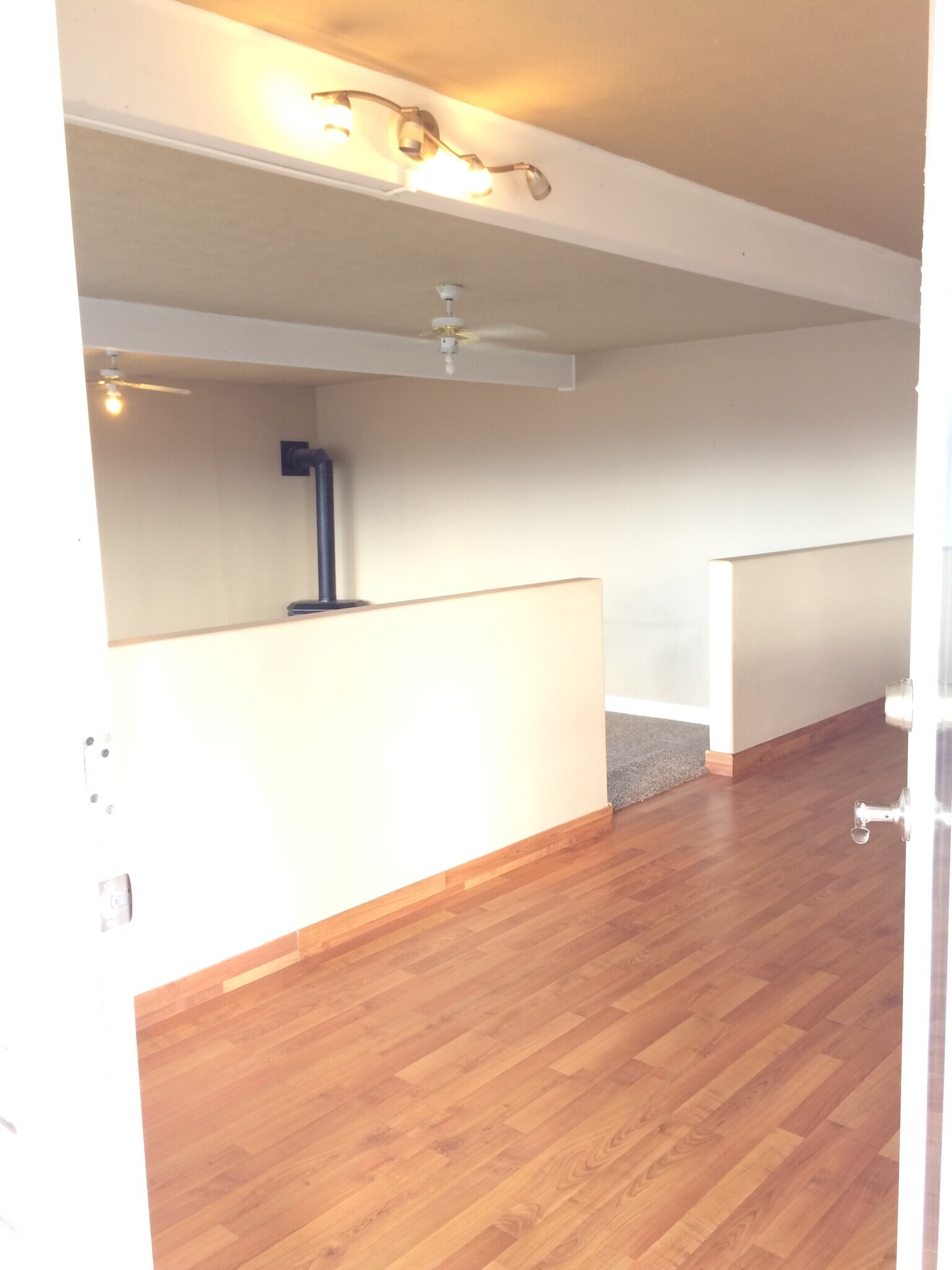 Building Photo - 460 W Briar Dr