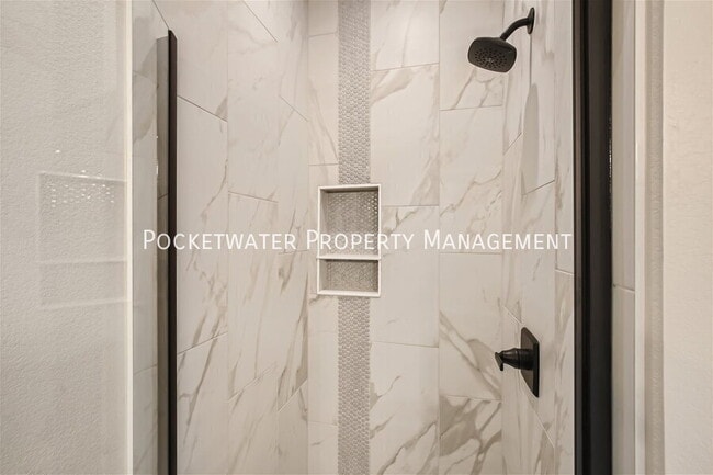 Building Photo - 1353 Baker St