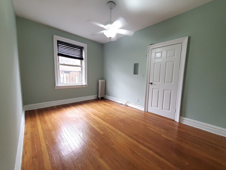 Building Photo - 34 74th St