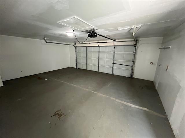 Building Photo - 12645 Hallum St