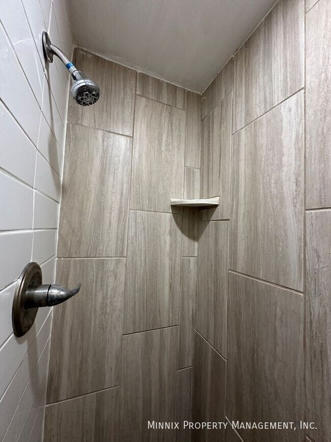 Building Photo - 1712 27th St