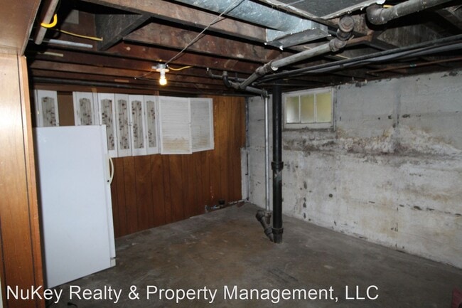 Building Photo - 2 br, 1 bath House - 2011 W. York Ave.