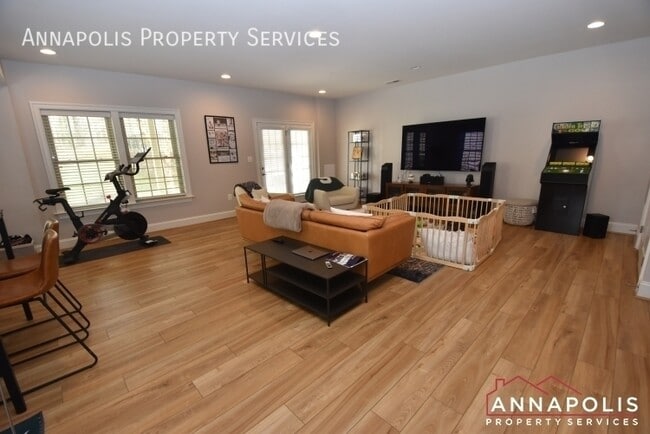 Building Photo - 227 Treyburn Wy