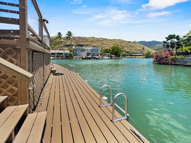 Building Photo - Video! Waterfront Townhouse w/Boat Dock!