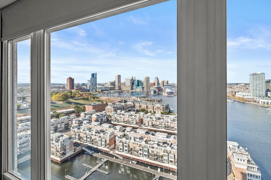 Building Photo - 100 Harborview Dr