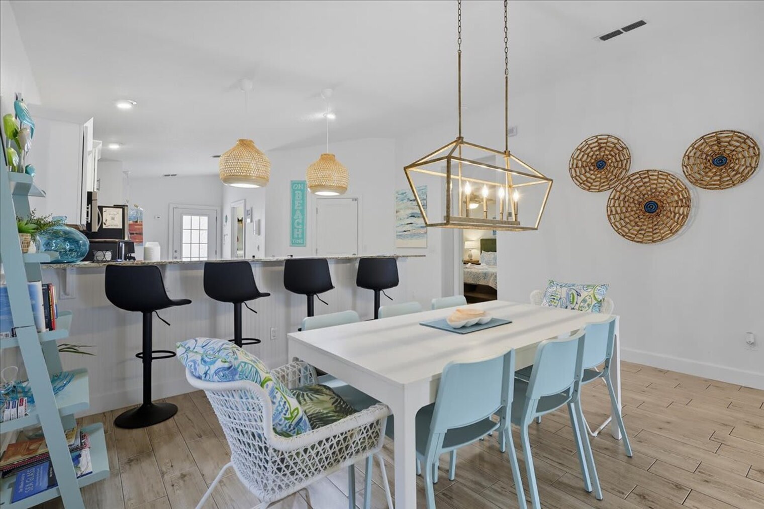 Building Photo - 27 Mala Compra Rd