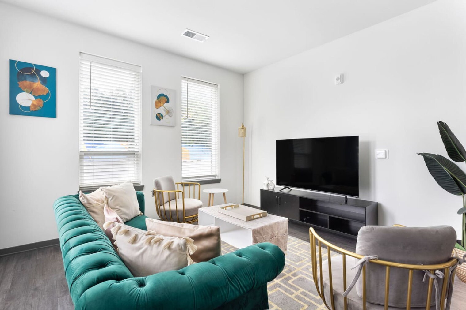 Building Photo - 6105 N Rural St