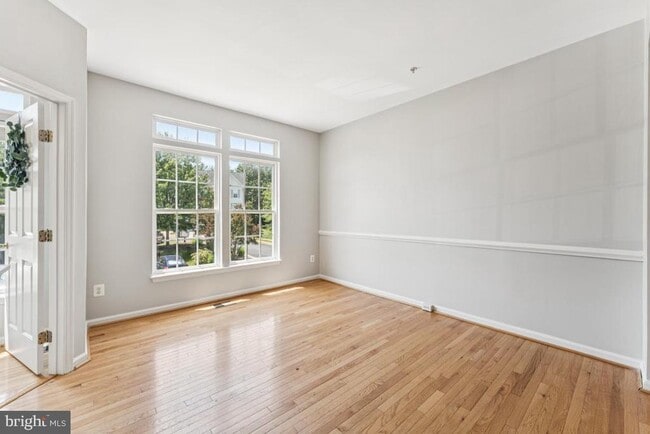 Building Photo - 2928 Huntington Grove Square