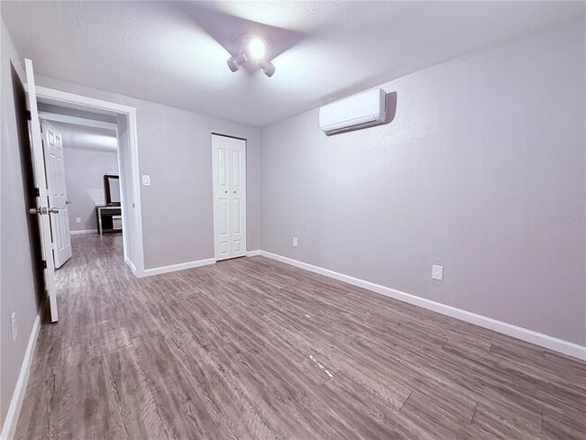 Building Photo - 4514 W Fern St
