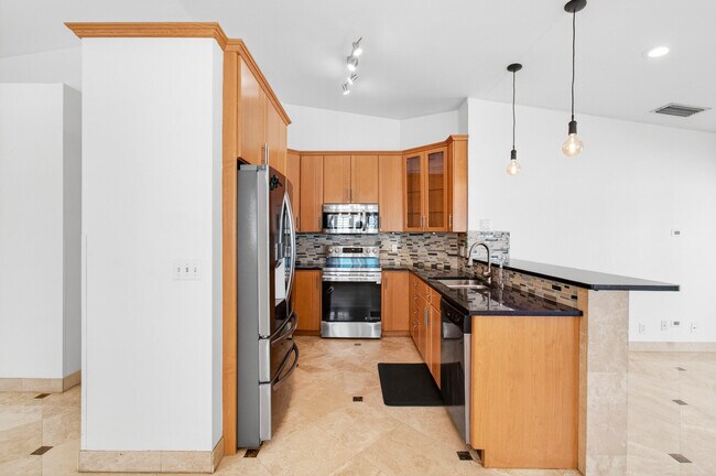 Building Photo - 19 NW 44th Terrace